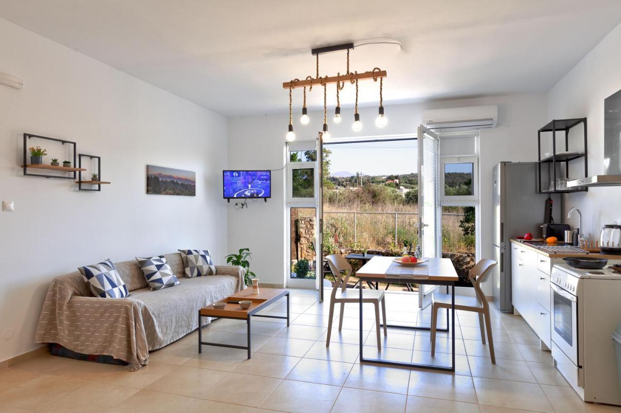 Livingfy Apt With Mountain View & Garden Vamos Exterior photo