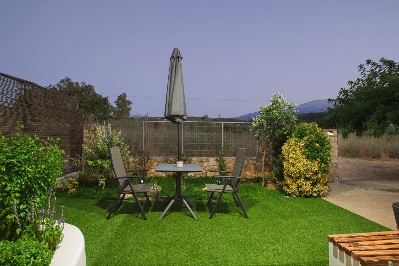Livingfy Apt With Mountain View & Garden Vamos Exterior photo